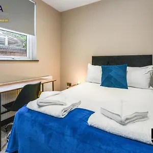 https://the-old-boiler-factory-apartments-classy-and-comfy.hotelsin-nottingham.com